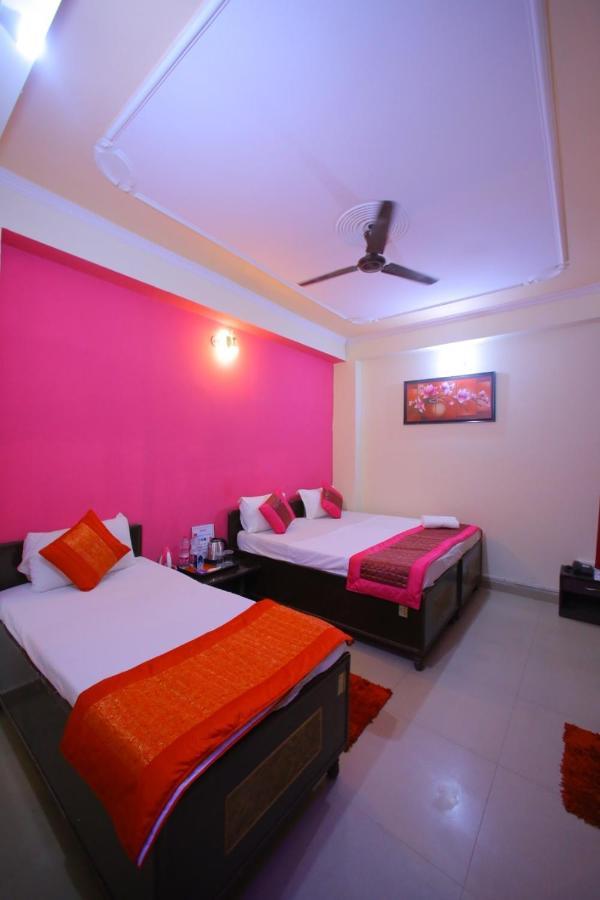 Hotel Qualia Suites At Delhi Airport Nova Deli Exterior foto
