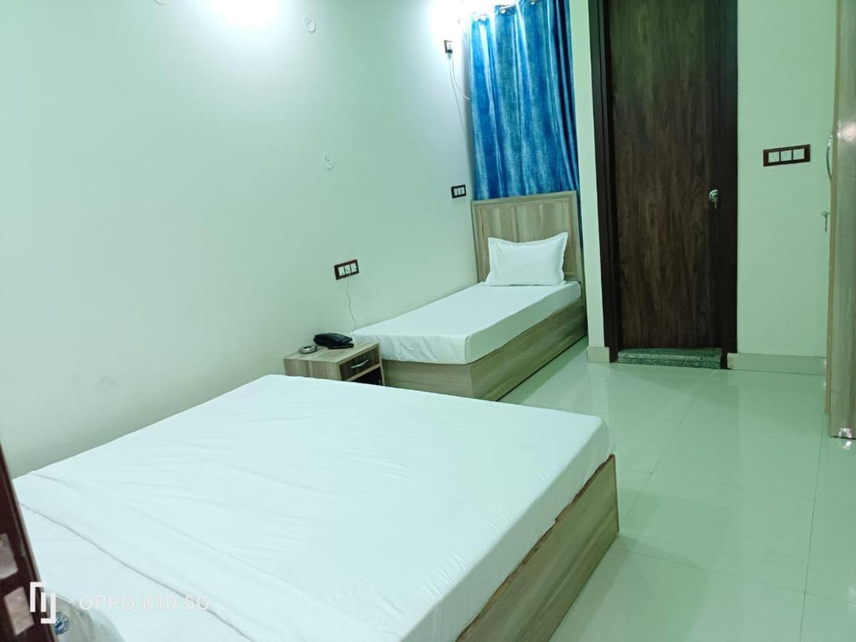 Hotel Qualia Suites At Delhi Airport Nova Deli Exterior foto